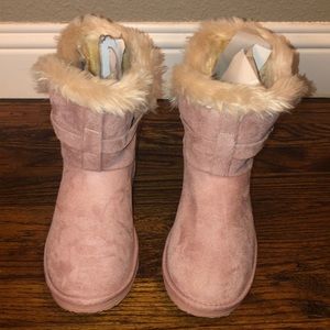Fur boots